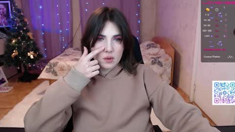 Daniela Cooper online show from January 5, 6:00 pm