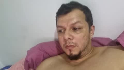 Snapshot of danieldiaz2019 chatting on January 5, 3:53 am Dani2008 online show from January 5, 3:53 am