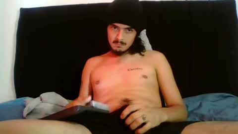 Snapshot of danielhot17 chatting on May 31, 6:04 pm DANIEL online show from May 31, 6:04 pm