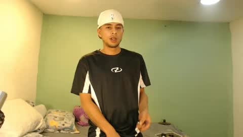 danielitopapii online show from June 17, 1:30 am