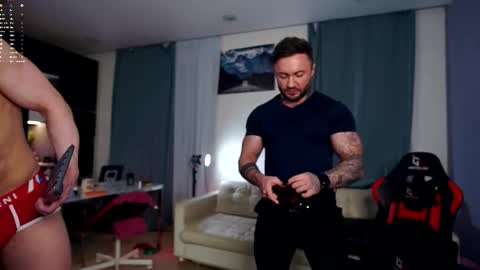 Snapshot of danielkraig_for_u chatting on February 7, 3:05 pm Daniel Kraig online show from February 7, 3:05 pm