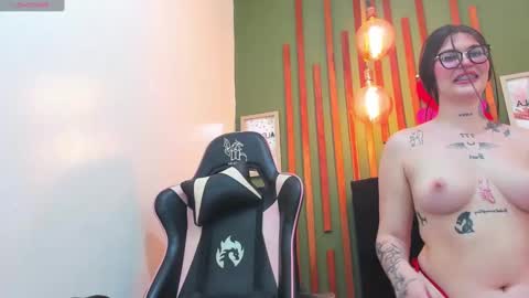 daniella online show from February 20, 9:42 pm