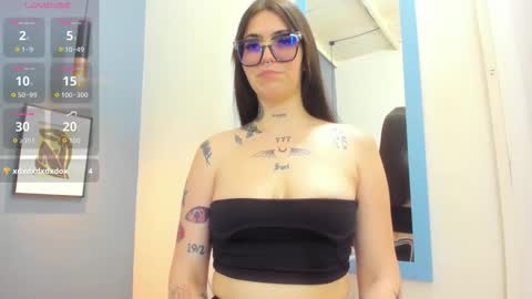 daniella online show from March 25, 9:32 pm