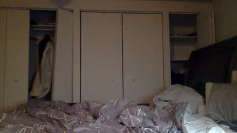 daniellbisous online show from November 28, 9:45 am