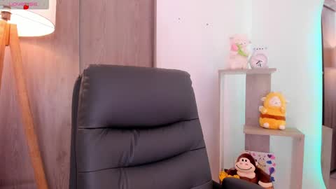 Snapshot of daniellerose_ chatting on October 3, 9:34 pm Danielle Rose online show from October 3, 9:34 pm