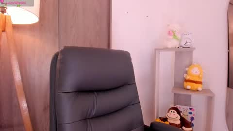 Snapshot of daniellerose_ chatting on October 9, 9:46 pm Danielle Rose online show from October 9, 9:46 pm