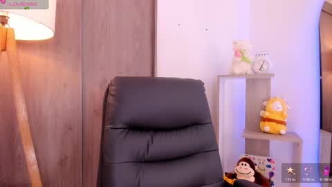 Snapshot of daniellerose_ chatting on October 21, 9:59 pm Danielle Rose online show from October 21, 9:59 pm