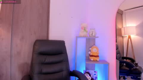 Snapshot of daniellerose_ chatting on November 14, 11:02 pm Danielle Rose online show from November 14, 11:02 pm