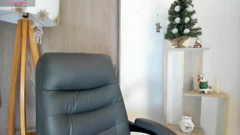 Snapshot of daniellerose_ chatting on November 30, 10:58 pm Danielle Rose online show from November 30, 10:58 pm