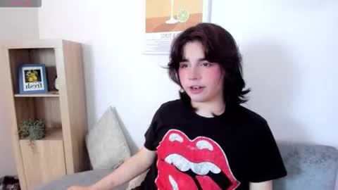 Snapshot of daniellesins2 chatting on December 13, 8:58 pm Danielle online show from December 13, 8:58 pm