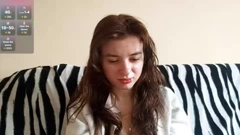 Mia online show from December 22, 6:54 am