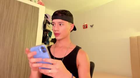 Snapshot of daniels_cruz chatting on February 24, 7:30 pm Daniels Cruz online show from February 24, 7:30 pm