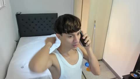 Snapshot of daniels_cruz chatting on December 20, 3:52 pm Daniels Cruz online show from December 20, 3:52 pm