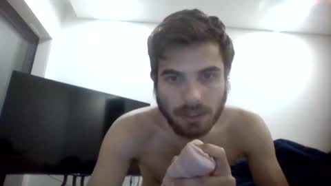 Snapshot of danievio21 chatting on May 29, 11:47 pm danievio21 online show from May 29, 11:47 pm