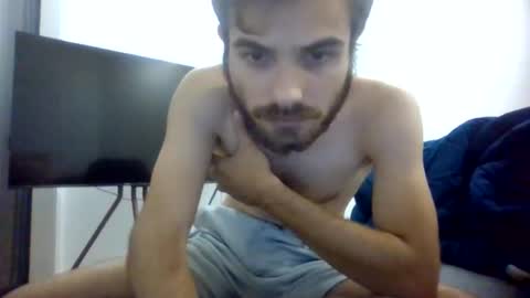Snapshot of danievio21 chatting on June 3, 11:21 pm danievio21 online show from June 3, 11:21 pm