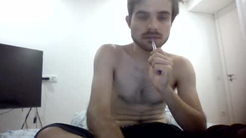 Snapshot of danievio21 chatting on June 16, 1:08 am danievio21 online show from June 16, 1:08 am