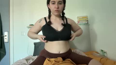 danigirl2004 online show from April 22, 2:07 pm