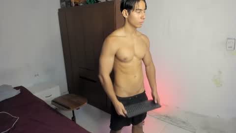 Snapshot of danii_apolo chatting on June 22, 1:52 pm danii_apolo online show from June 22, 1:52 pm
