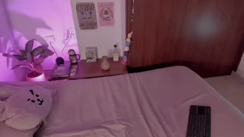Snapshot of danii_boobs chatting on June 22, 5:26 am danii_boobs online show from June 22, 5:26 am
