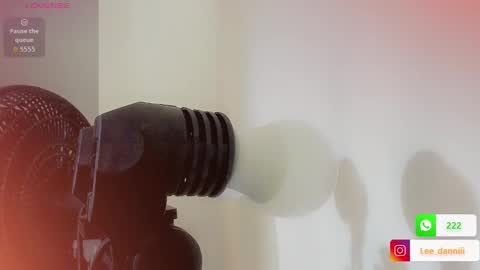 DANNI LEE online show from March 15, 7:09 pm