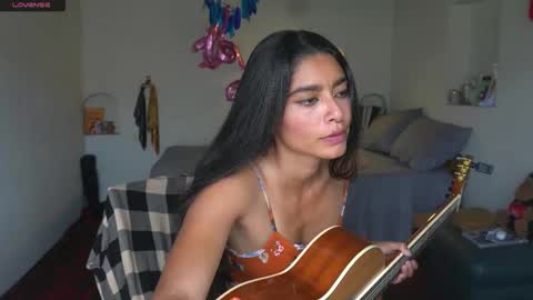 Snapshot of daniisla chatting on January 9, 5:48 pm danalle .. online show from January 9, 5:48 pm