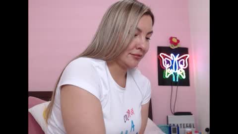 K A R O L online show from February 11, 4:11 am