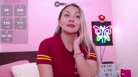 Snapshot of danika_bellaa chatting on May 13, 12:19 am K A R O L online show from May 13, 12:19 am