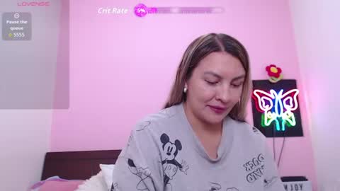 Snapshot of danika_bellaa chatting on June 15, 1:30 am K A R O L online show from June 15, 1:30 am