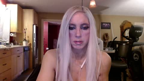 DanikaWhite69 online show from April 1, 3:53 pm