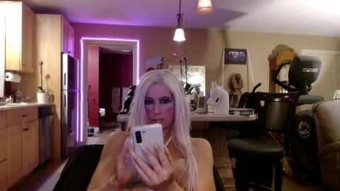 Snapshot of danikawhite69 chatting on April 26, 12:47 pm DanikaWhite69 online show from April 26, 12:47 pm