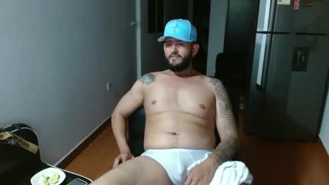 Snapshot of daniloh_xxx chatting on February 13, 2:51 am daniloh_xxx online show from February 13, 2:51 am