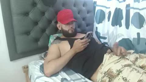 Snapshot of daniloh_xxx chatting on March 16, 6:23 pm daniloh_xxx online show from March 16, 6:23 pm