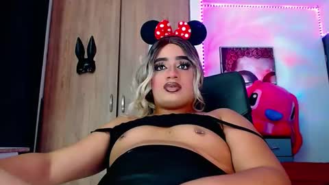 Snapshot of danipein chatting on October 18, 10:43 pm danipein online show from October 18, 10:43 pm