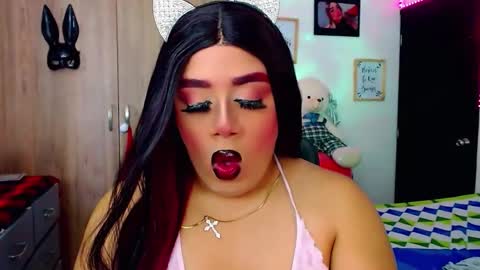 Snapshot of danipein chatting on November 27, 11:45 am danipein online show from November 27, 11:45 am