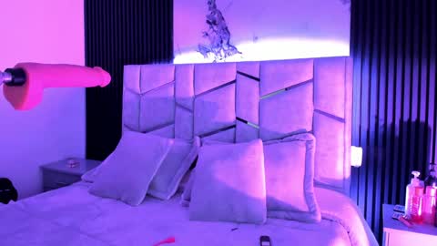 Dani Phonenix online show from December 28, 7:11 pm