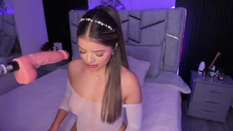 Dani Phonenix online show from March 1, 8:10 pm