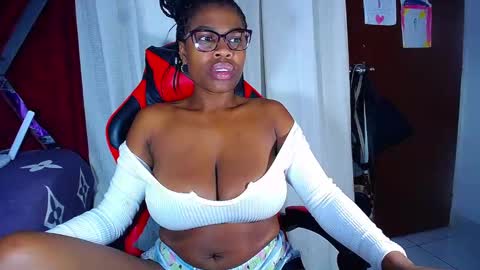 Snapshot of danisabrownn chatting on January 7, 3:03 pm danisabrownn online show from January 7, 3:03 pm