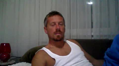 Snapshot of danisami12345 chatting on October 27, 10:58 pm daniel online show from October 27, 10:58 pm