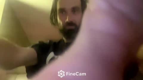 Snapshot of daniszyramaer chatting on December 27, 4:26 am ZyRaMaxx online show from December 27, 4:26 am