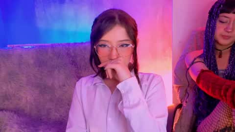 Snapshot of danita_veelz chatting on May 4, 10:39 pm danita_veelz online show from May 4, 10:39 pm