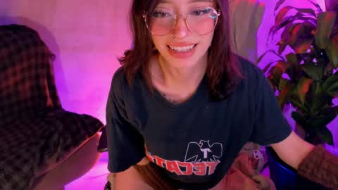 Snapshot of danita_veelz chatting on May 16, 7:01 pm danita_veelz online show from May 16, 7:01 pm