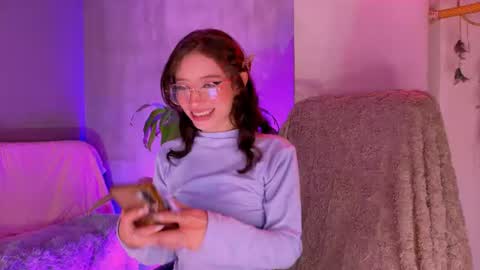 Snapshot of danita_veelz chatting on June 7, 9:51 pm danita_veelz online show from June 7, 9:51 pm