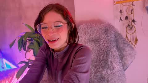 Snapshot of danita_veelz chatting on June 9, 12:55 am danita_veelz online show from June 9, 12:55 am