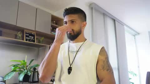 Snapshot of dann_saenz chatting on November 14, 2:27 pm Dann saenz online show from November 14, 2:27 pm