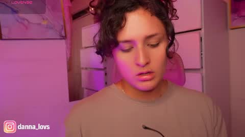 Snapshot of danna_lovs chatting on June 8, 9:15 pm Danna Lovs online show from June 8, 9:15 pm
