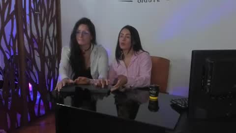 Snapshot of danna_lovs chatting on June 27, 10:42 am Danna Lovs online show from June 27, 10:42 am