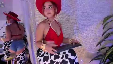 Snapshot of danna_ortega_ chatting on June 22, 11:40 am Danna Ortega online show from June 22, 11:40 am