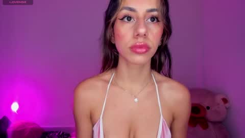 Snapshot of danna_rhodesx chatting on June 21, 4:42 pm Danna Rhodes online show from June 21, 4:42 pm