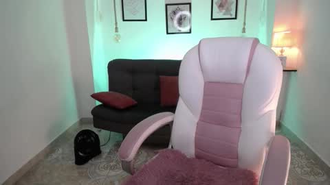 Danna online show from October 23, 9:57 pm