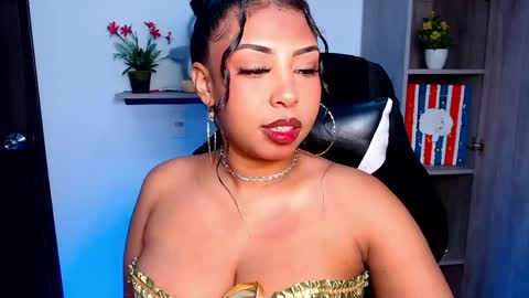 Snapshot of danna_schmidt23 chatting on May 30, 12:35 pm Danna online show from May 30, 12:35 pm